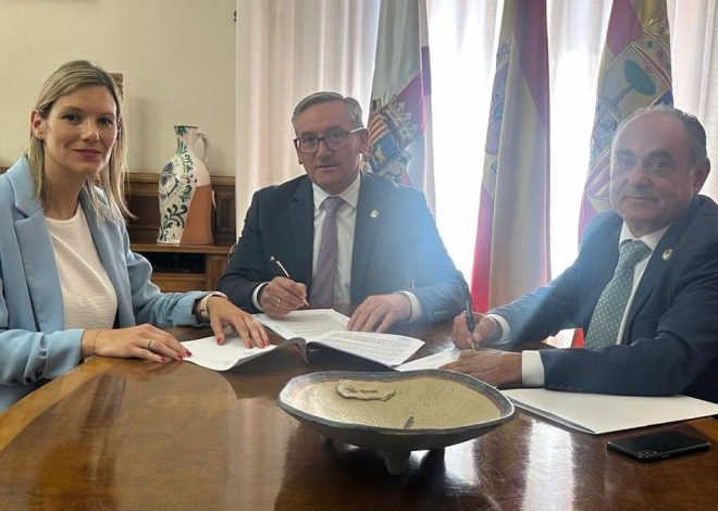 El presidente de la Diputación de Teruel destituirá a la mujer de Guitarte como jefa de gabinete si no dimite en 24 horas