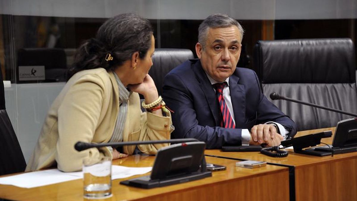 El PP recupera el senador autonómico cedido a Vox y deja fuera de la Cámara Alta al extremeño Ángel Pelayo Gordillo