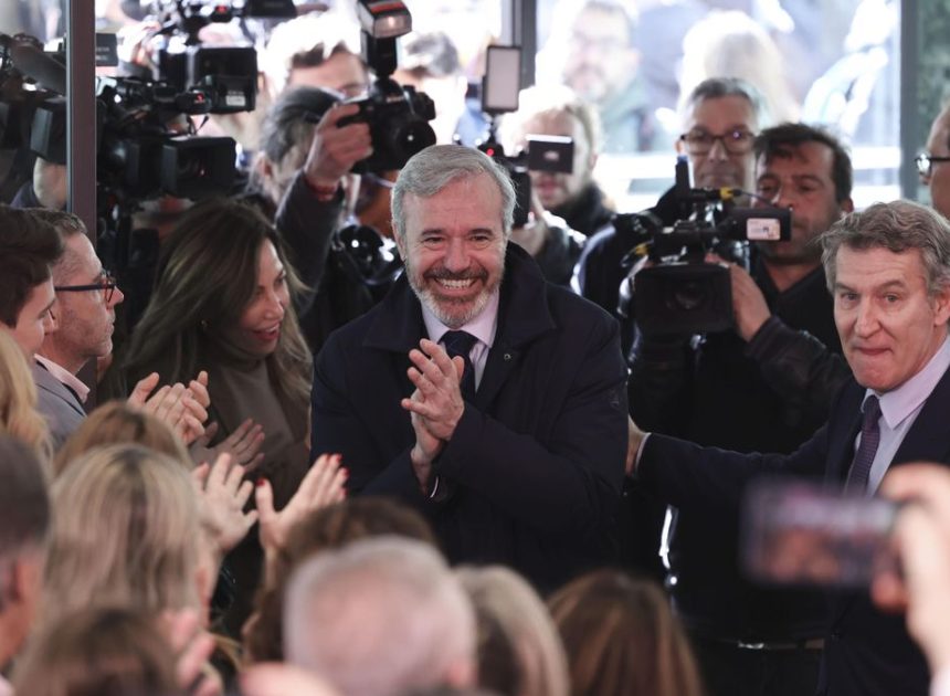 Azcón evita hacer autocrítica por la caída del PP en Aragón y la atribuye a que «se ha nacionalizado» el debate