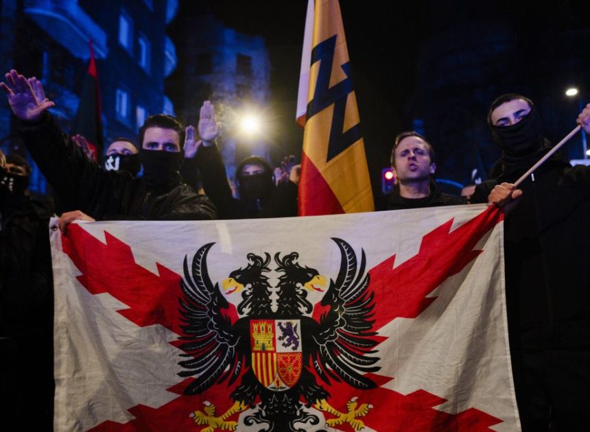 Un veterano ultra registra Noviembre Nacional como partido político