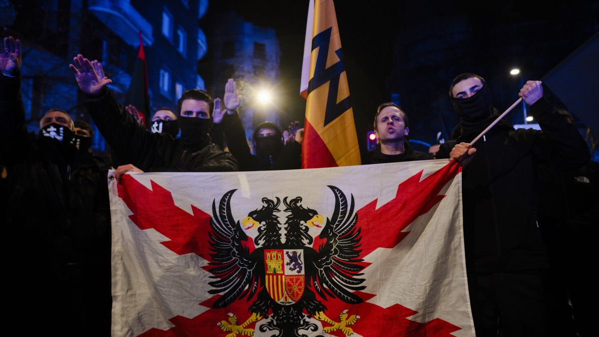 Un veterano ultra registra Noviembre Nacional como partido político