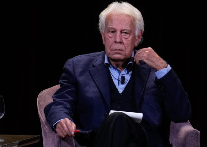 Felipe González pide elecciones si no hay Presupuestos: “Yo no pactaría con Vox, pero ni de broma pactaría con Bildu”