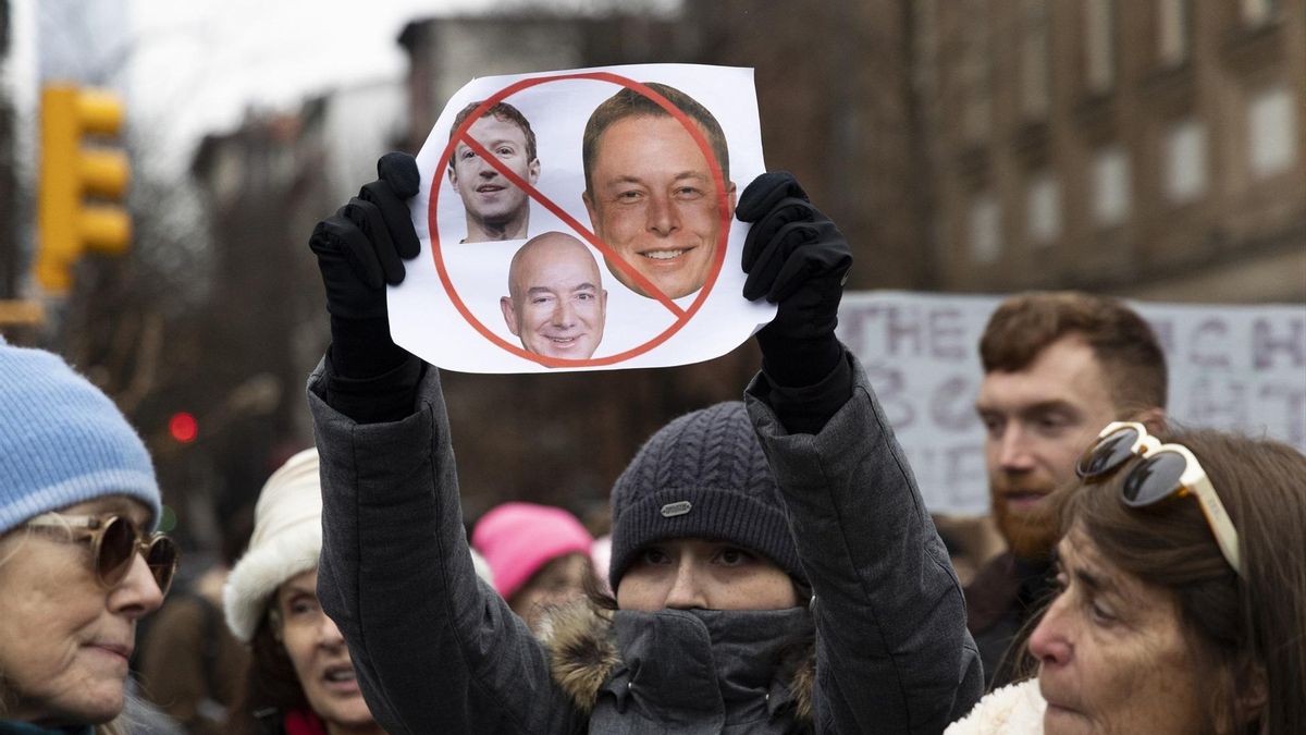 El frenazo de las ‘big tech’ en Bolsa y el choque con Sánchez: por qué la IA aún no es rentable pero sí peligrosa