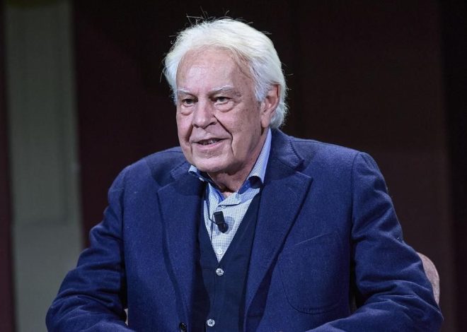 Ministros y cargos del PSOE lamentan las críticas de Felipe González: «Nosotros nos fajamos por él y aguantamos momentos difíciles»