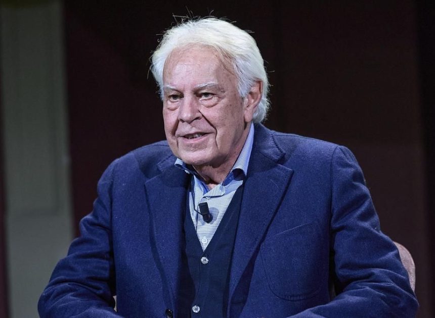 Ministros y cargos del PSOE lamentan las críticas de Felipe González: «Nosotros nos fajamos por él y aguantamos momentos difíciles»