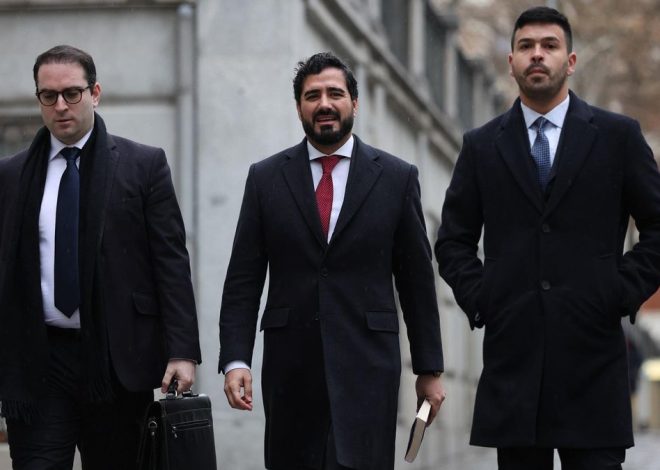 La primera campaña autonómica de Alvise: entre el frío, la demagogia y los tribunales