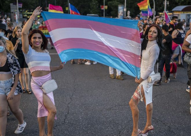 Sumar reclama al Gobierno que cumpla la Ley Trans para garantizar el cambio de sexo legal de los extranjeros