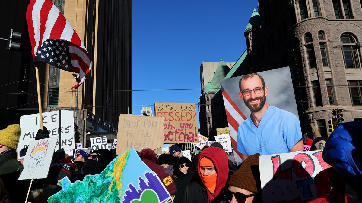 El ‘zar de la frontera’ de Trump anuncia la «retirada inmediata» de 700 agentes del ICE de Minneapolis tras los asesinatos de Good y Pretti