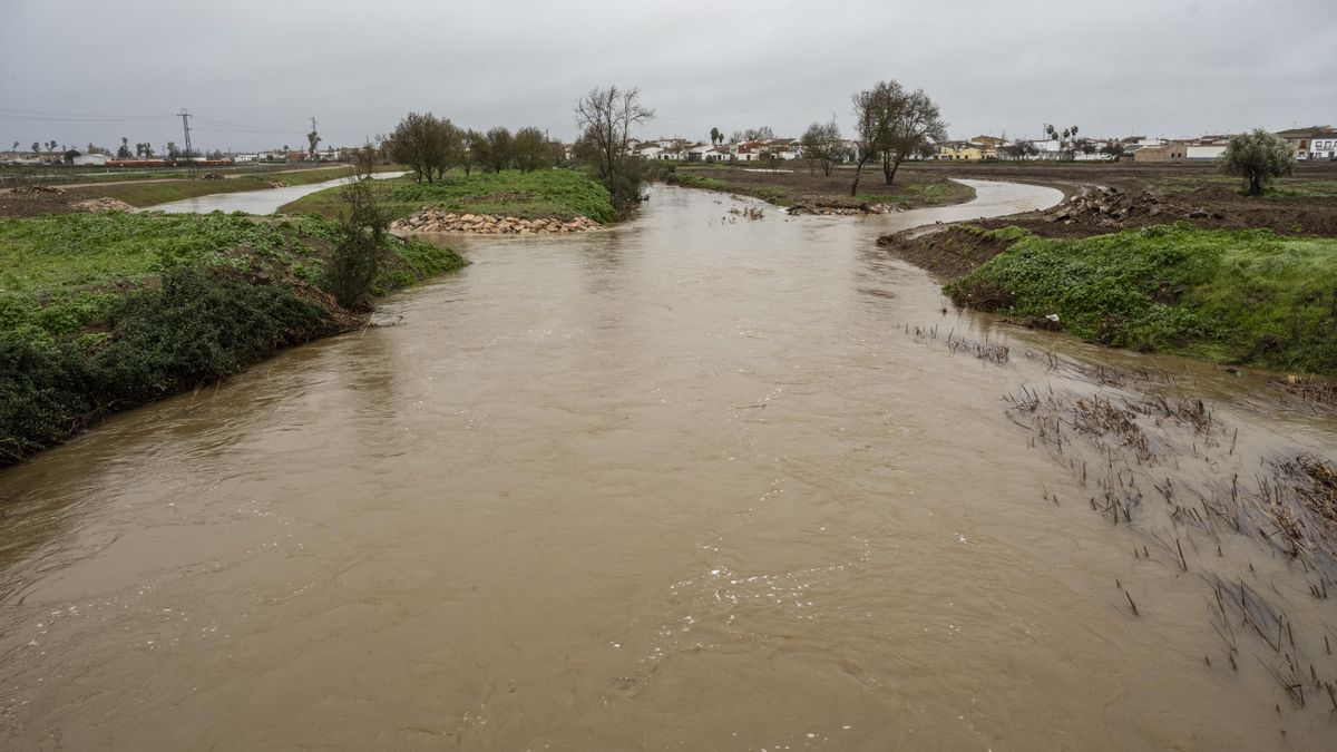 Un millar de personas evacuadas en Badajoz ante el riesgo de inundaciones por el temporal