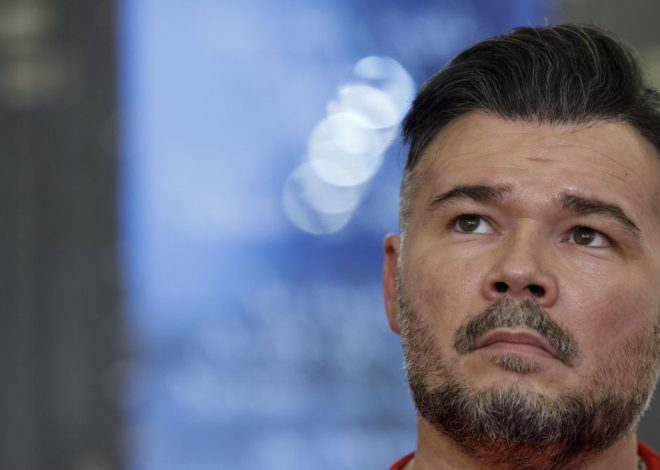Rufián insiste en la necesidad de «hacer algo diferente» mientras inicia una ronda de encuentros con figuras de la izquierda