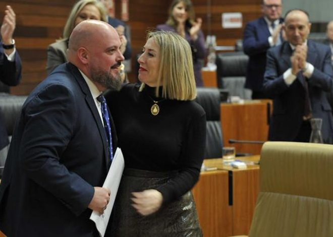 El presidente de la Asamblea extremeña apura el calendario de la investidura en plena escalada de tensión entre PP y Vox