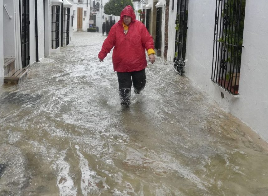 La provincia de Cádiz bajo el agua: Grazalema, Jerez y el Campo de Gibraltar viven un temporal histórico