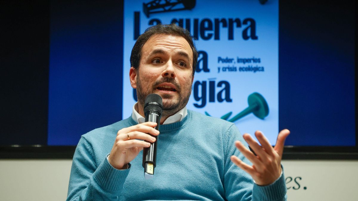 Alberto Garzón publica ‘La guerra por la energía’: «Trump también ha entendido que los recursos del planeta son finitos»