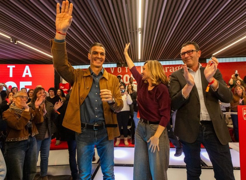 Insultan a Pedro Sánchez durante un mitin en Teruel y el presidente responde: «No tienen argumentos»