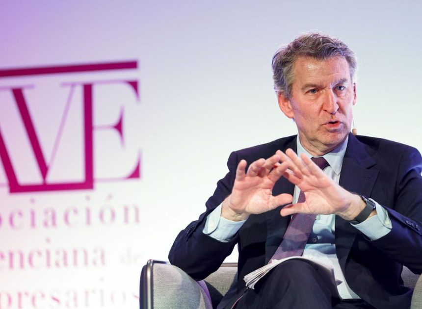 Feijóo, sobre el auge de Vox: «El voto de cabreo hay que ponerlo a trabajar»
