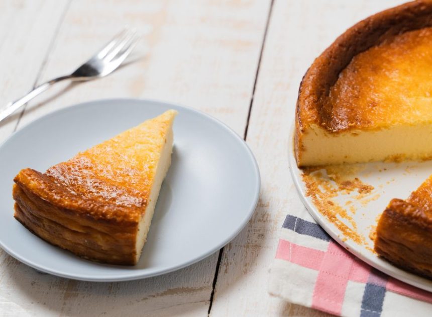Tarta de queso viejo: la receta de la tarta viral con un sabor intenso y nuevos matices