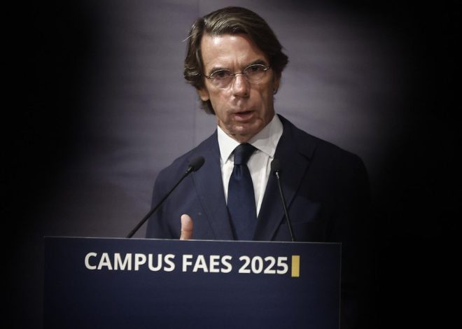 Aznar se defiende por aparecer en los papeles de Epstein y amenaza con los tribunales si le atribuyen «actividades ilícitas y/o inmorales»